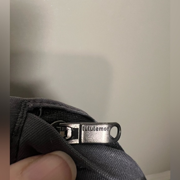 Lululemon Men’s Commission Shorts • Classic Fit 9” • Oxford - 34in Waist - Picture 5 of 7